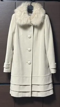 アイボリー ファー付きロングコート