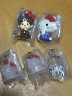 ハローキティ　モンチッチ　めじるしアクセサリー 5種コンプリートセット