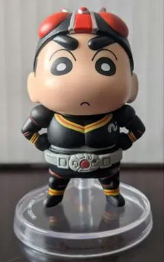 クレヨンしんちゃん　仮面ライダー　ガチャ