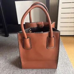 スクエア ハンドバッグ ショルダー　バック　ブラウン 2way レザー　調節可能
