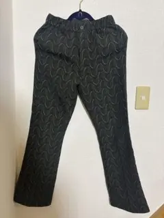 JEANASIS 黒と黄緑柄ワイドパンツ