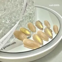 光沢ベージュアーモンド型ネイルチップ