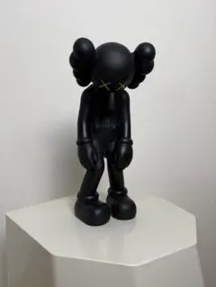 kaws キューブリック・ベアブリック