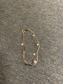 パール付きゴールドブレスレット