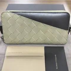 新品同様‼️ 現行　ボッテガヴェネタ　長財布　イントレチャート　ラウンドファスナー