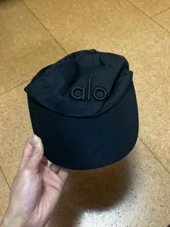 ALO Yoga パフォーマンス Off-Duty キャップ エスプレッソ - メルカリ