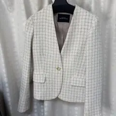 ノーカラージャケットとスカートセット