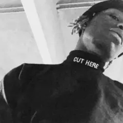 【送料込】VETEMEMES CUT HERE モックネック　XL 黒