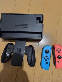 Nintendo Switch ドックとJoy-Con