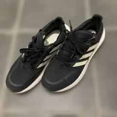 adidas ランニングシューズ