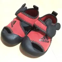 アディダス　ディズニーコラボサンダル