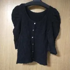 黒のトップス　１枚