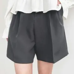 センタープレスツータックショートパンツ ショートパンツ チャコールグレー L
