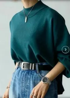 ダークグリーン ハイネックニット