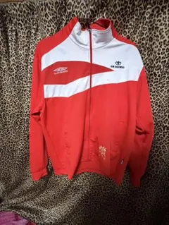 UMBRO レッド ジップアップジャージ