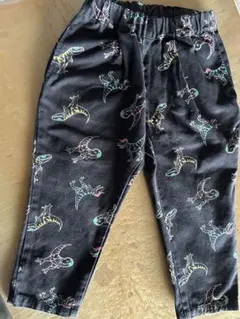 BREEZE恐竜柄パンツ キッズ ズボン ブラック 総柄100