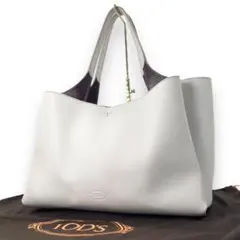 美品■トッズ　タイムレス　大容量　トートバッグ　ロゴ型押し　A4対応　保存袋付き