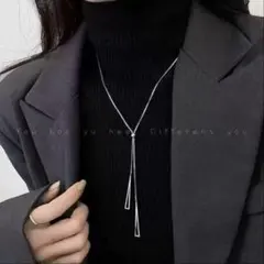 トライアングルモチーフ ラリエット ネックレス シルバー