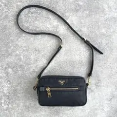 プラダ　ミニショルダーバッグ　カメラバッグ　ナイロン　レザー　紺　y2kのサムネイル