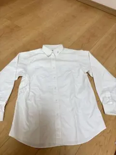 ホワイト長袖シャツ