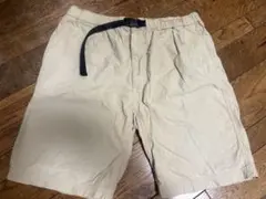 UNIQLO ショートパンツ ベージュ ウェビングベルトのサムネイル