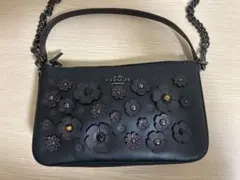 【COACH】 ショルダーバッグ ブラック レザー ティーローズのサムネイル