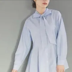 Honeys ペプラムブラウス ブルー×オフ Mのサムネイル