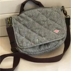 ショルダーバッグ