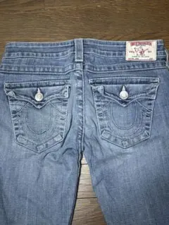 True Religion ライトブルー ストレートジーンズ