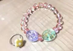 お花の指輪とビーズブレスレットのセット
