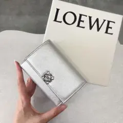 ロエベ LOEWE アナグラム 三つ折財布〈新宿伊勢丹購入品〉 - メルカリ