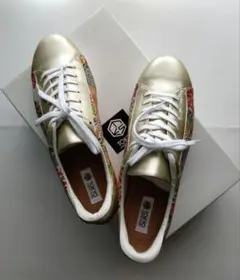 Item thumbnail for item 0a17f112-c54f-4d2c-9c54-c291442447fd