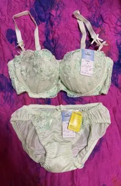 新品未使用品 St.Audrey ブラジャー＆ショーツセット D70 M