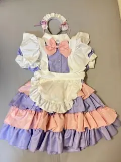 可愛いフリル付きメイド服