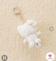 Me% キティ　キーホルダー　ピンク？ホワイト？白？