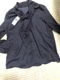 GU ジーユー　ブラウス　ドットボウタイブラウス