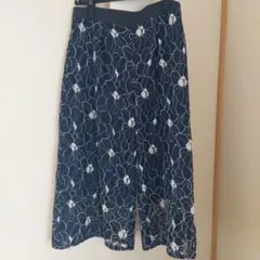 クイーンズコートパンツのサムネイル