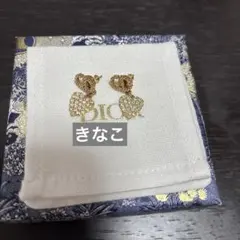Dior ゴールド ハート型ピアス ストーン付き