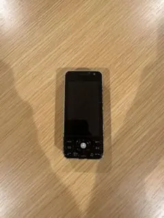 NTT docomo 携帯電話本体 ブラック　ガラケーのサムネイル
