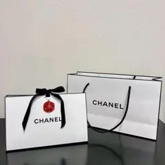 CHANEL シャネルショッパー袋 赤い花チャーム付き