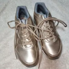 Item thumbnail for item c3b220d5-9c89-4762-814b-98133434fb4e