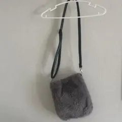 BROWNY グレー ファー ショルダーバッグのサムネイル