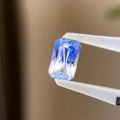 非加熱バイカラーサファイア コーンフラワーブルー×カラーレス　1.421ct