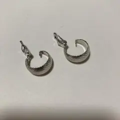 シルバー リブデザイン フープイヤリングのサムネイル