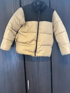 中綿コート ベージュと黒