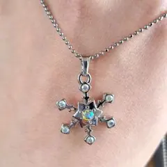 ネックレス　雪の結晶