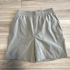 ファミリーマート　コンビニエンスウェア　ショートパンツ　ベージュ　Mサイズ