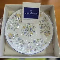 Royal Doulton 花柄皿 未使用 箱付き