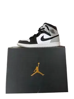 NIKE AIR JORDAN 1 MID 25.5cm