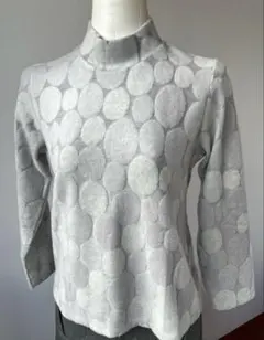 グレー ドット柄 長袖ハイネックトップス